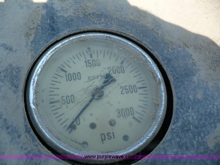 image for item E9501 Branick truck tire changer