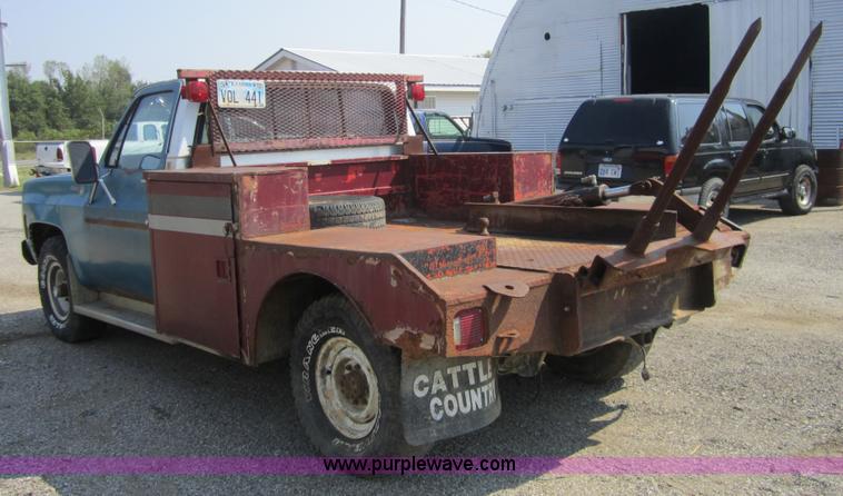 image for item H9754 1977 Chevrolet Scottsdale 20 pickup truck