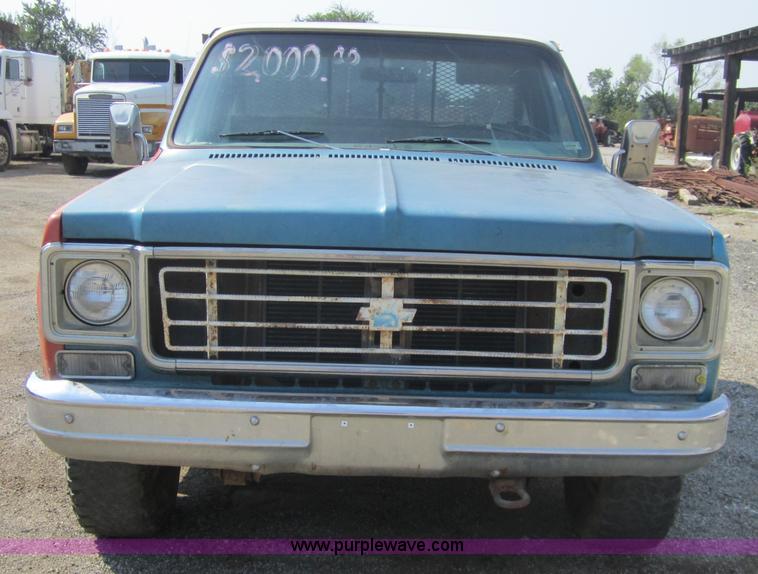 image for item H9754 1977 Chevrolet Scottsdale 20 pickup truck