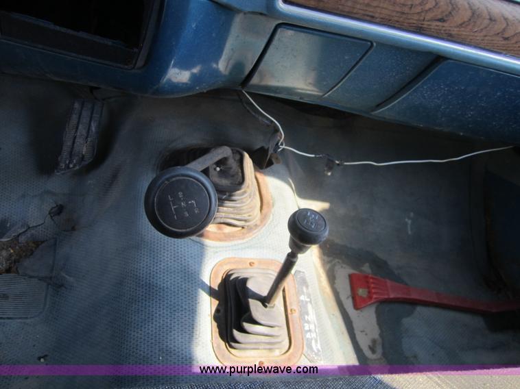 image for item H9754 1977 Chevrolet Scottsdale 20 pickup truck