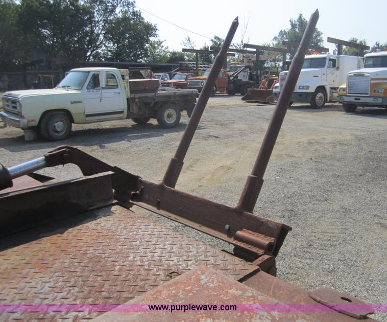 image for item H9754 1977 Chevrolet Scottsdale 20 pickup truck