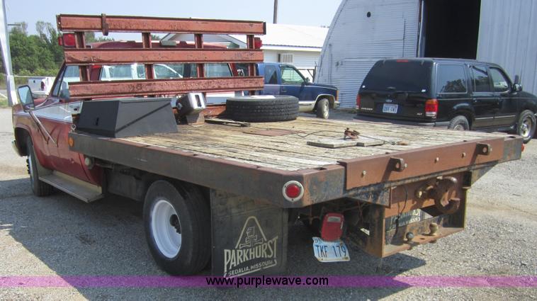 image for item H9755 1984 Chevrolet Scottsdale C30 pickup truck