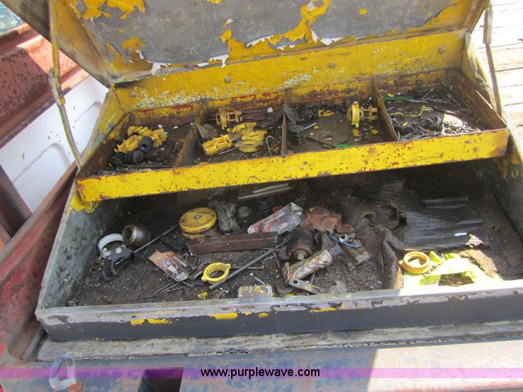 image for item H9755 1984 Chevrolet Scottsdale C30 pickup truck