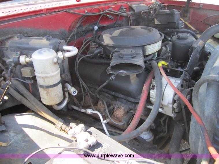 image for item H9755 1984 Chevrolet Scottsdale C30 pickup truck