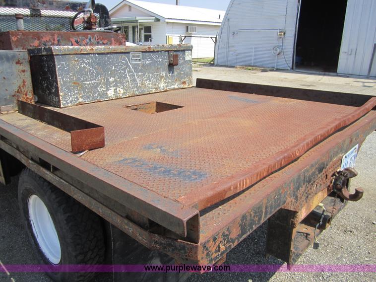 image for item H9756 1981 Ford F350 pickup truck