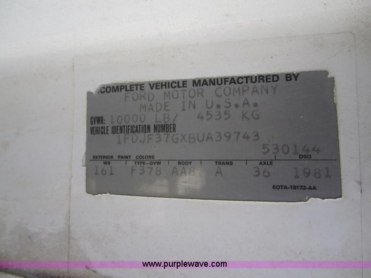 image for item H9756 1981 Ford F350 pickup truck