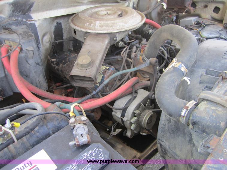 image for item H9756 1981 Ford F350 pickup truck