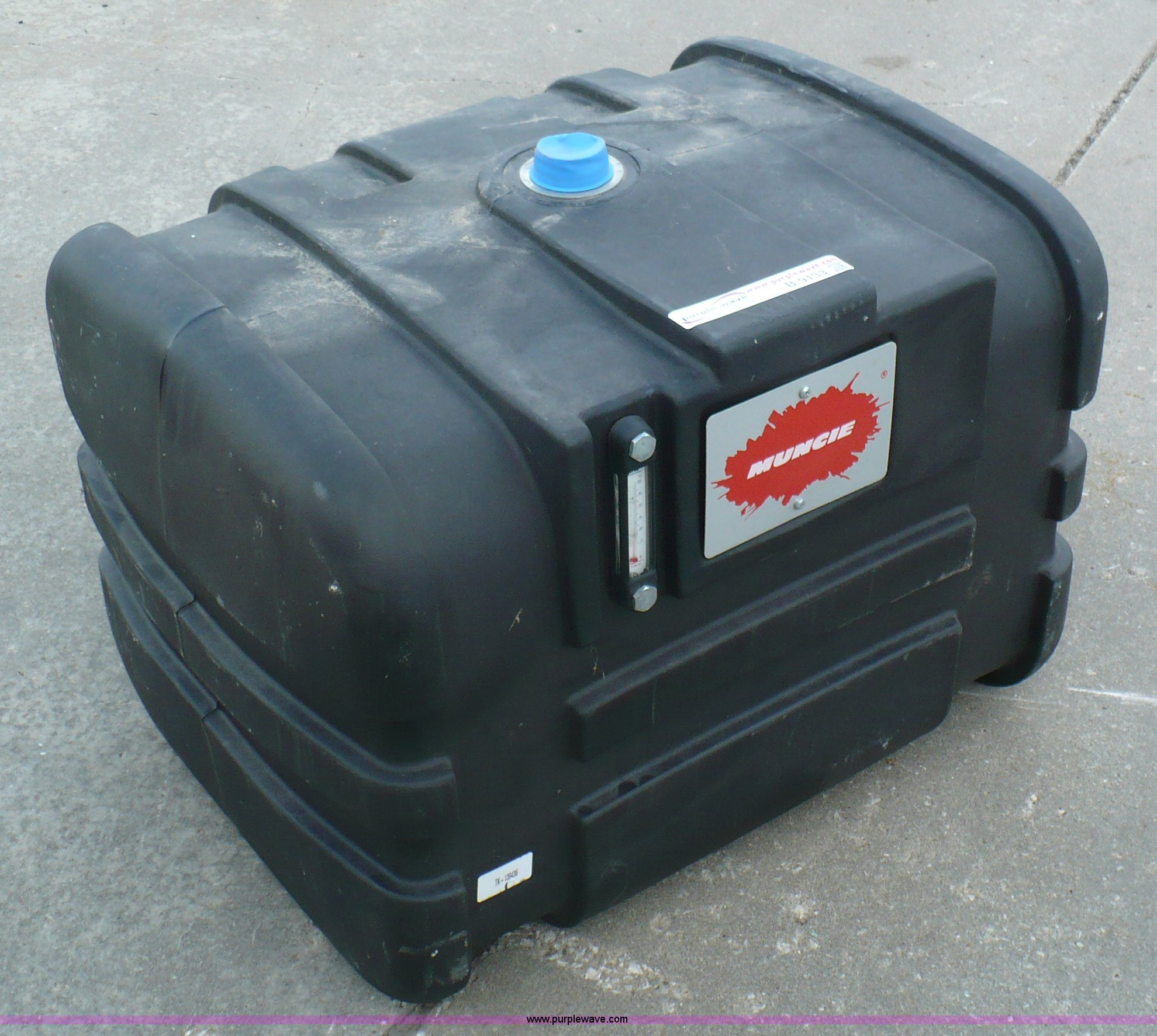 Muncie 55 gallon wet kit hydraulic fluid tank in Marysville, MO Item