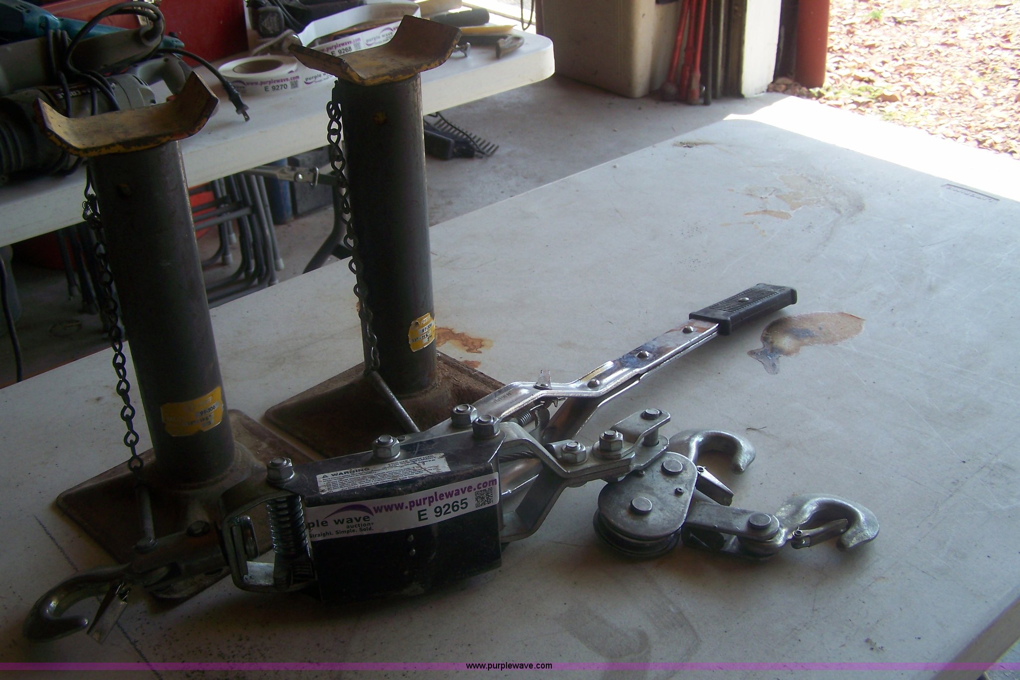 Pair of NAPA jack stands in Victoria, KS Item E9265 sold Purple Wave