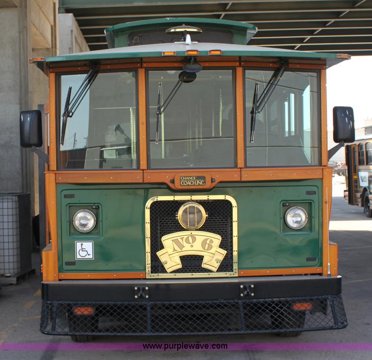 image for item A2732 2001 Chance Coach AH-28 transit bus