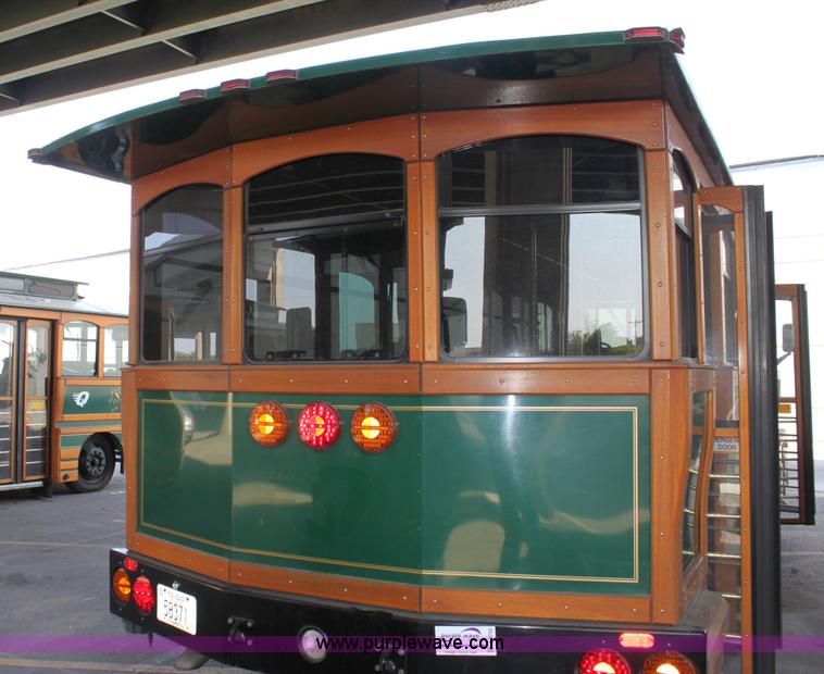 image for item A2732 2001 Chance Coach AH-28 transit bus