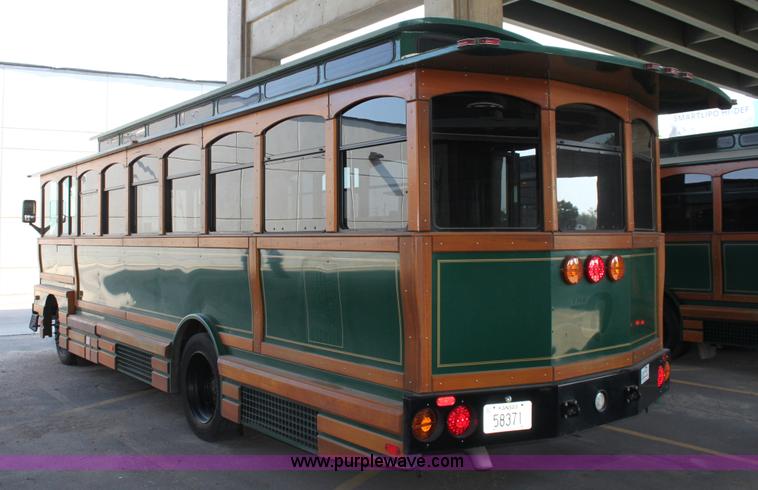 image for item A2732 2001 Chance Coach AH-28 transit bus