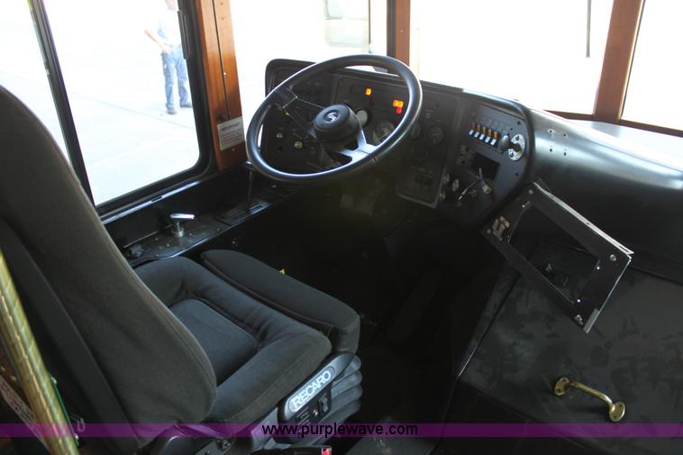 image for item A2732 2001 Chance Coach AH-28 transit bus