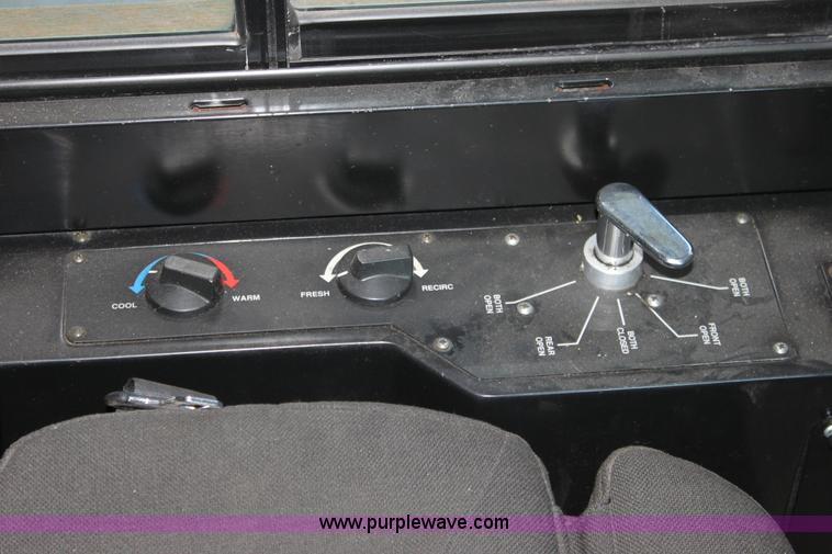 image for item A2732 2001 Chance Coach AH-28 transit bus