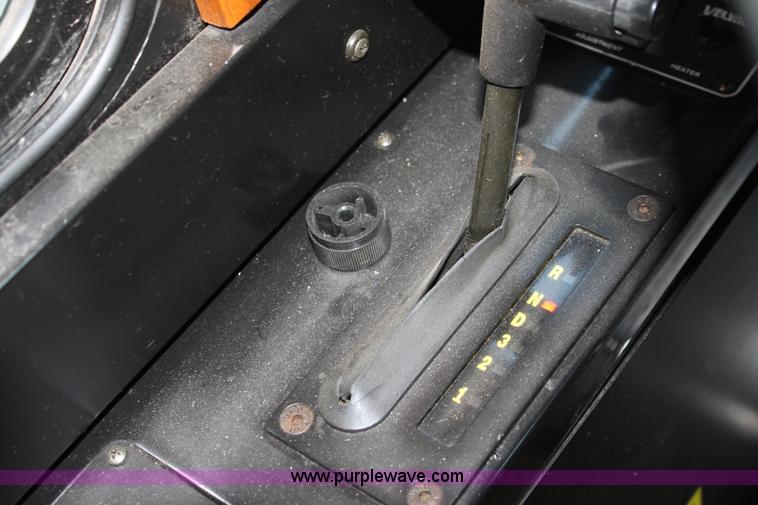 image for item A2732 2001 Chance Coach AH-28 transit bus