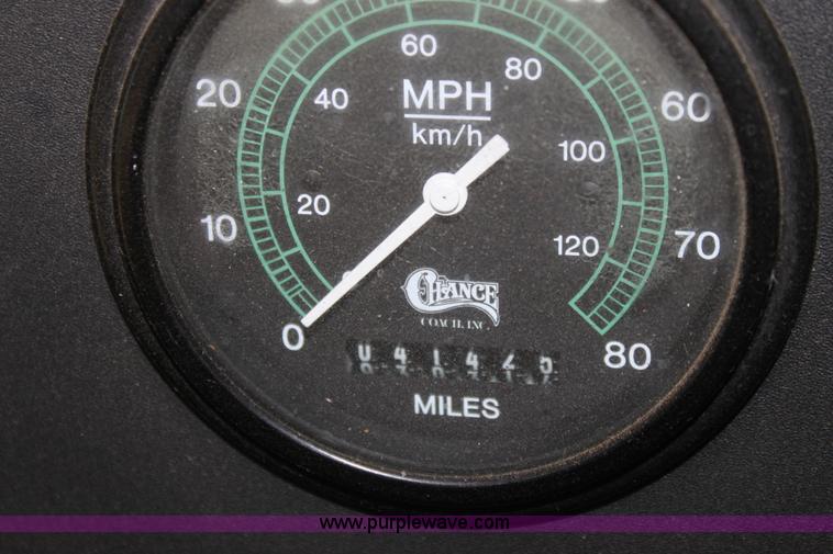 image for item A2732 2001 Chance Coach AH-28 transit bus