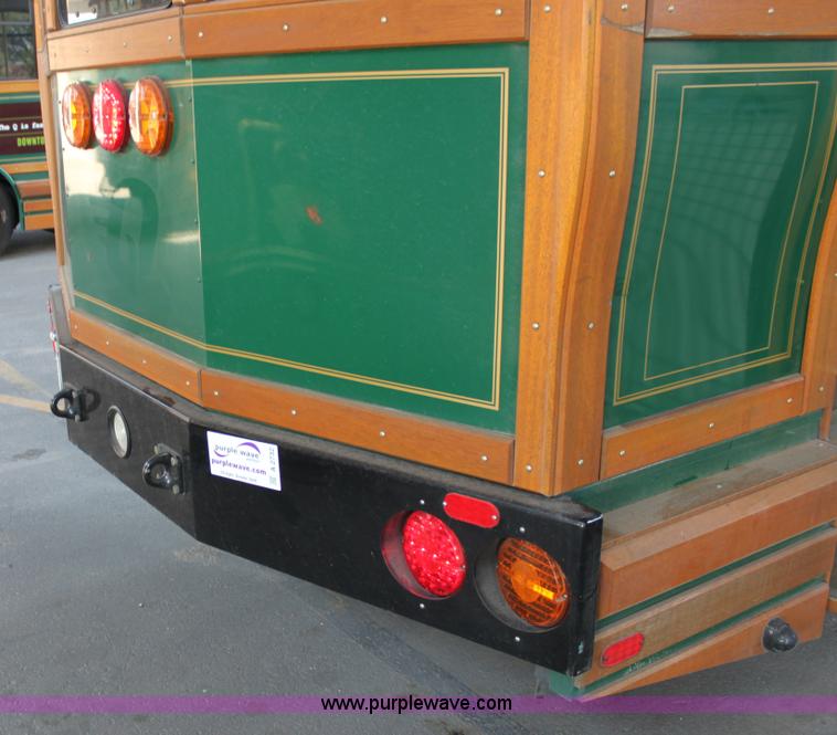 image for item A2732 2001 Chance Coach AH-28 transit bus