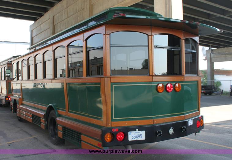 image for item A2733 2001 Chance Coach AH-28 transit bus