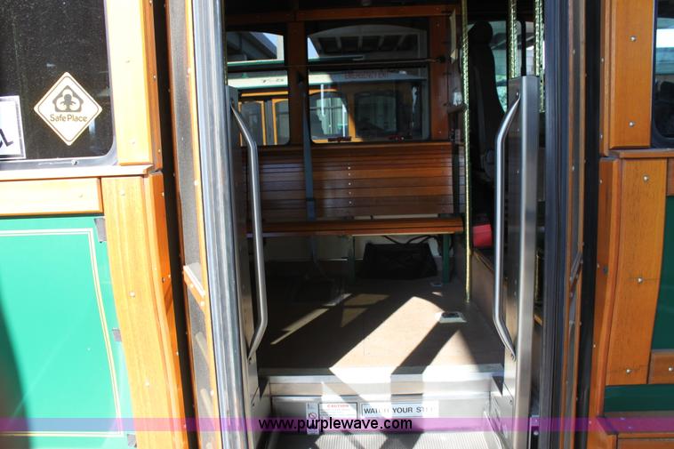 image for item A2733 2001 Chance Coach AH-28 transit bus