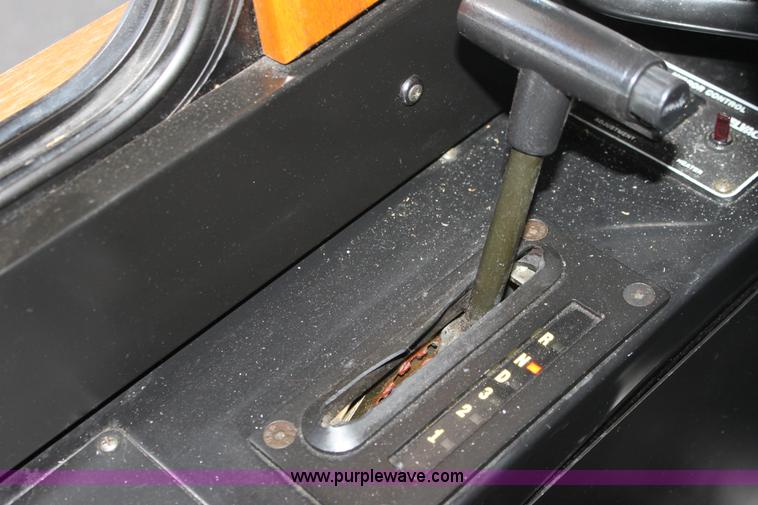 image for item A2733 2001 Chance Coach AH-28 transit bus