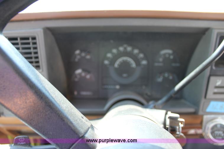 image for item A2734 1990 Chevrolet Cheyenne C1500 pickup truck