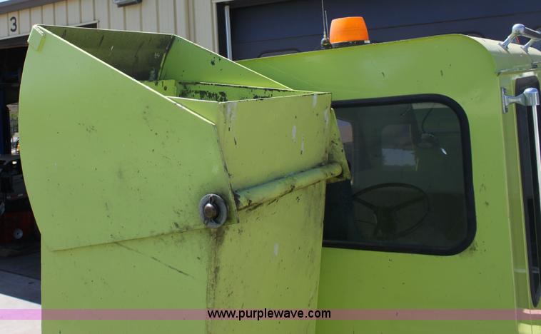 image for item A2735 1995 Kodiak Northwest snow blower