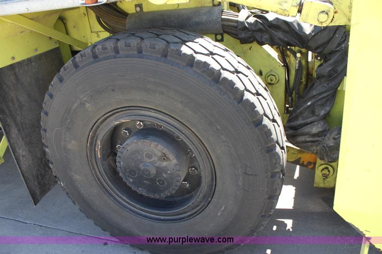 image for item A2735 1995 Kodiak Northwest snow blower