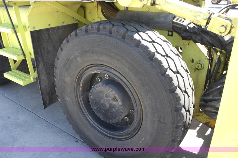 image for item A2735 1995 Kodiak Northwest snow blower