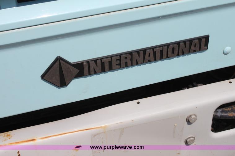 image for item A2759 2001 International 4700 dump truck