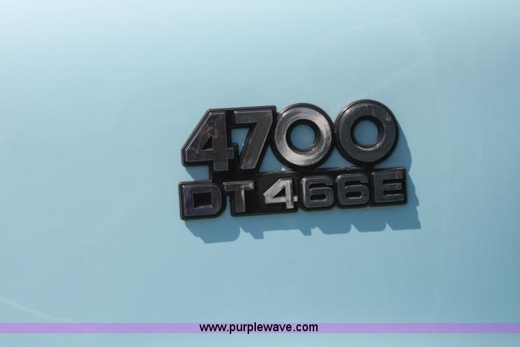 image for item A2759 2001 International 4700 dump truck