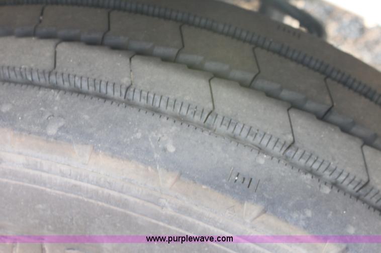 image for item A2759 2001 International 4700 dump truck