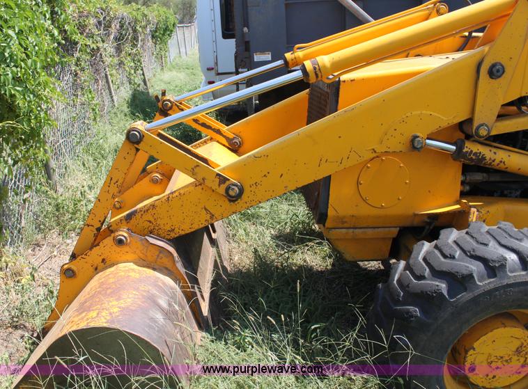 image for item A2760 1990 JCB 1400B extra dig backhoe