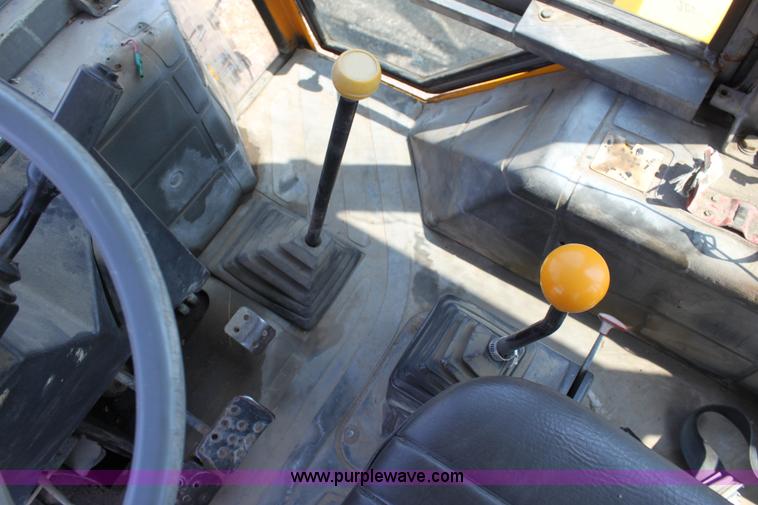 image for item A2760 1990 JCB 1400B extra dig backhoe