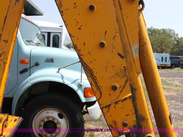 image for item A2760 1990 JCB 1400B extra dig backhoe