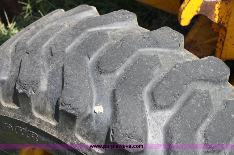 image for item A2760 1990 JCB 1400B extra dig backhoe