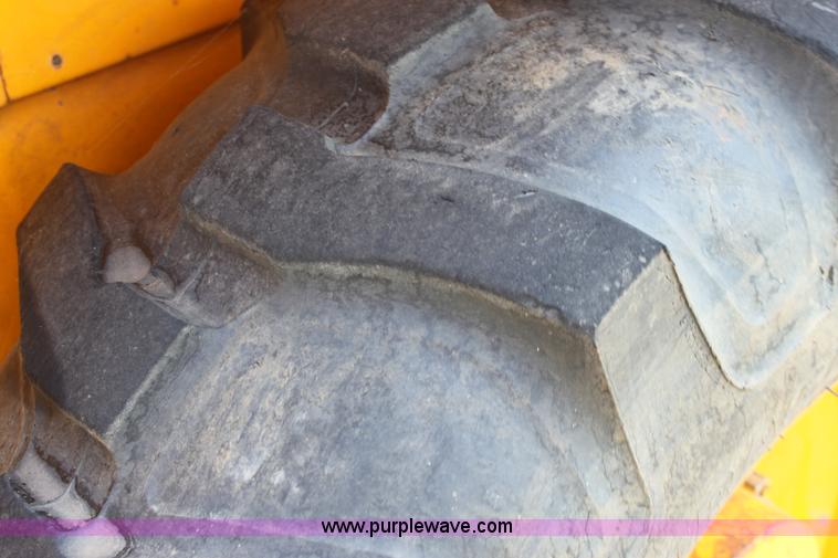 image for item A2760 1990 JCB 1400B extra dig backhoe