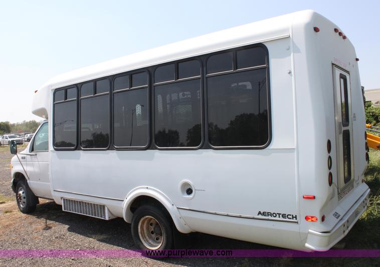 image for item A2762 2000 Ford E450 Super Duty transit bus