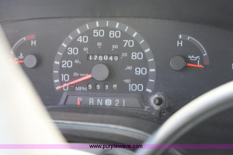 image for item A2762 2000 Ford E450 Super Duty transit bus