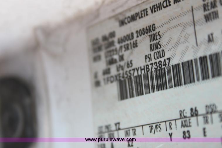 image for item A2762 2000 Ford E450 Super Duty transit bus