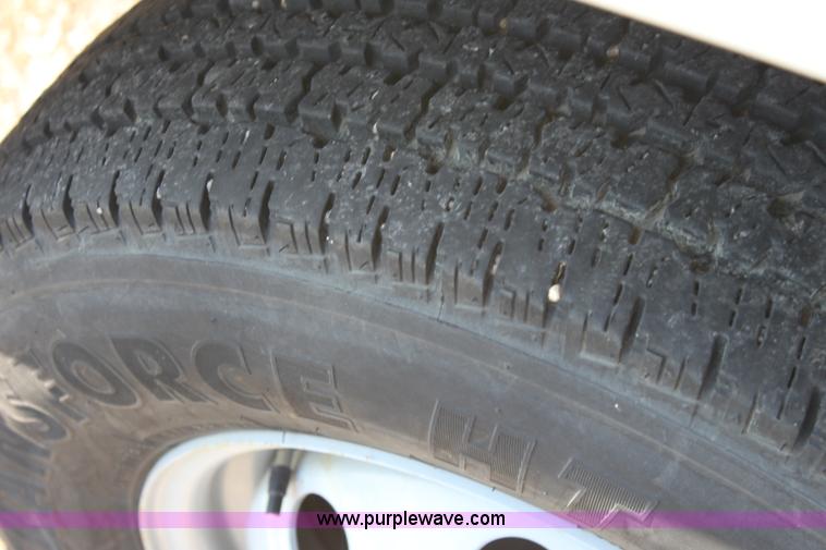 image for item A2762 2000 Ford E450 Super Duty transit bus