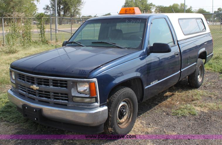 image for item A2763 1998 Chevrolet 1500 pickup truck