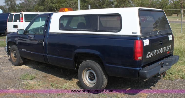 image for item A2763 1998 Chevrolet 1500 pickup truck