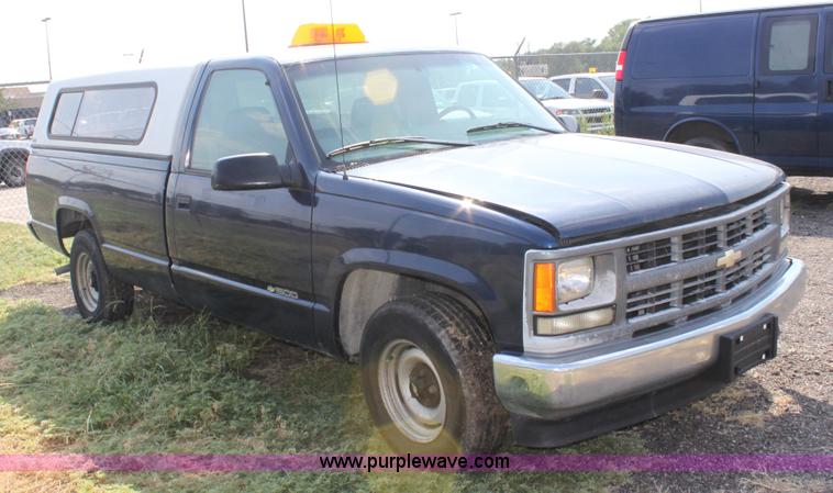 image for item A2763 1998 Chevrolet 1500 pickup truck