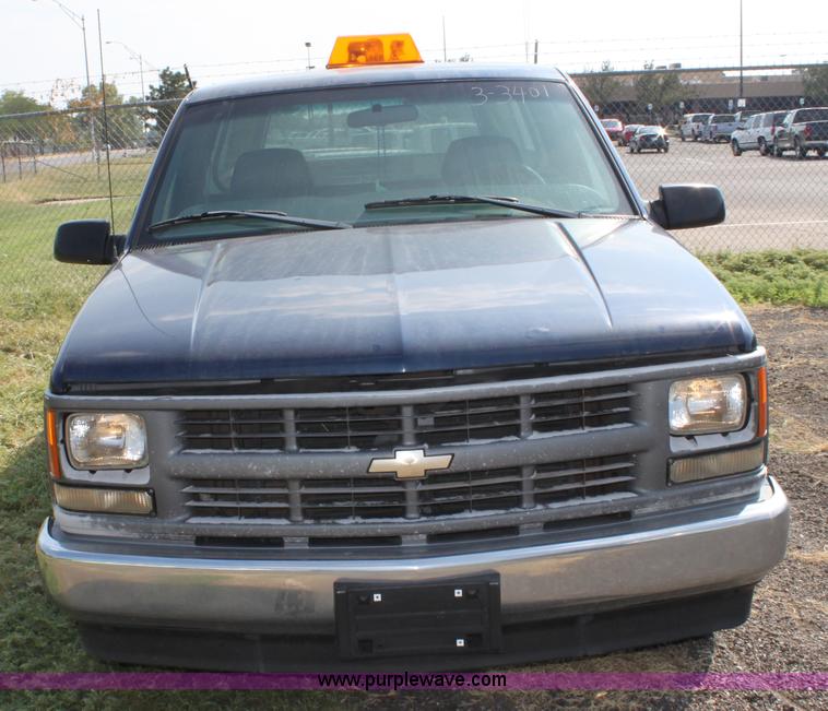 image for item A2763 1998 Chevrolet 1500 pickup truck