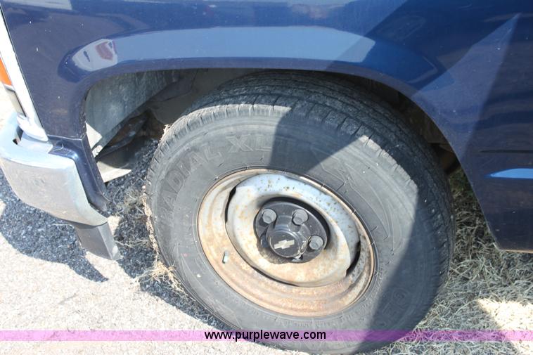 image for item A2763 1998 Chevrolet 1500 pickup truck