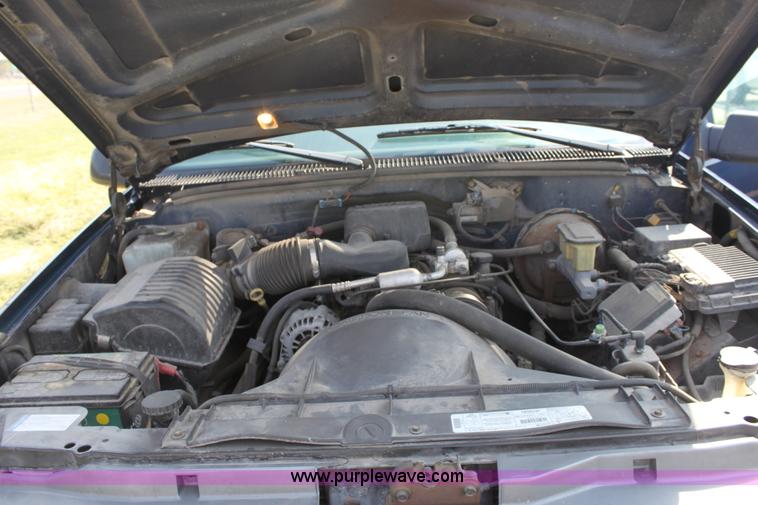 image for item A2763 1998 Chevrolet 1500 pickup truck