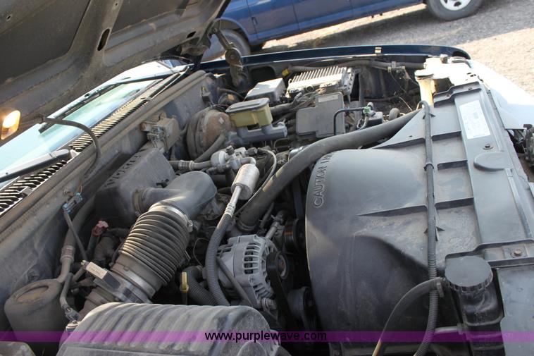 image for item A2763 1998 Chevrolet 1500 pickup truck