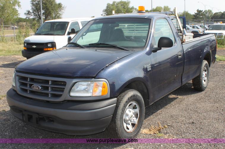image for item A2766 2002 Ford F150 XL pickup truck
