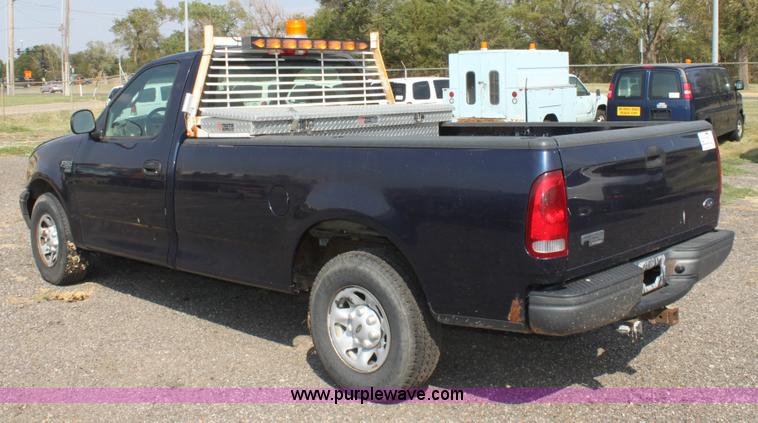 image for item A2766 2002 Ford F150 XL pickup truck