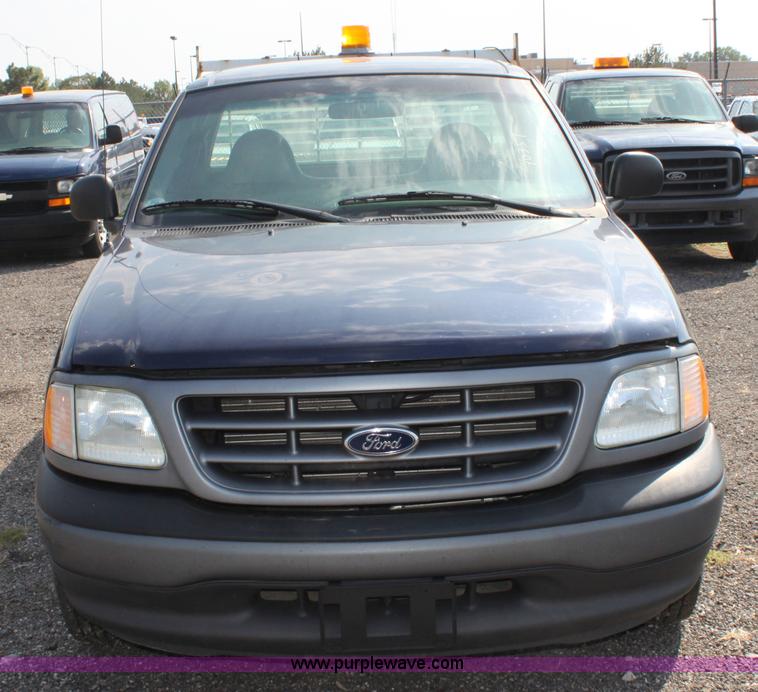 image for item A2766 2002 Ford F150 XL pickup truck